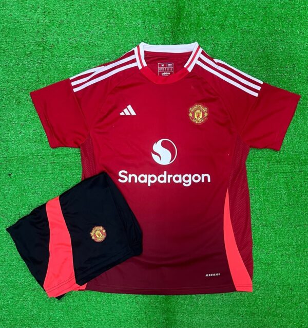 MANCHESTER UNITED HOME 24/25 
(JERSEY AND SHORTS)